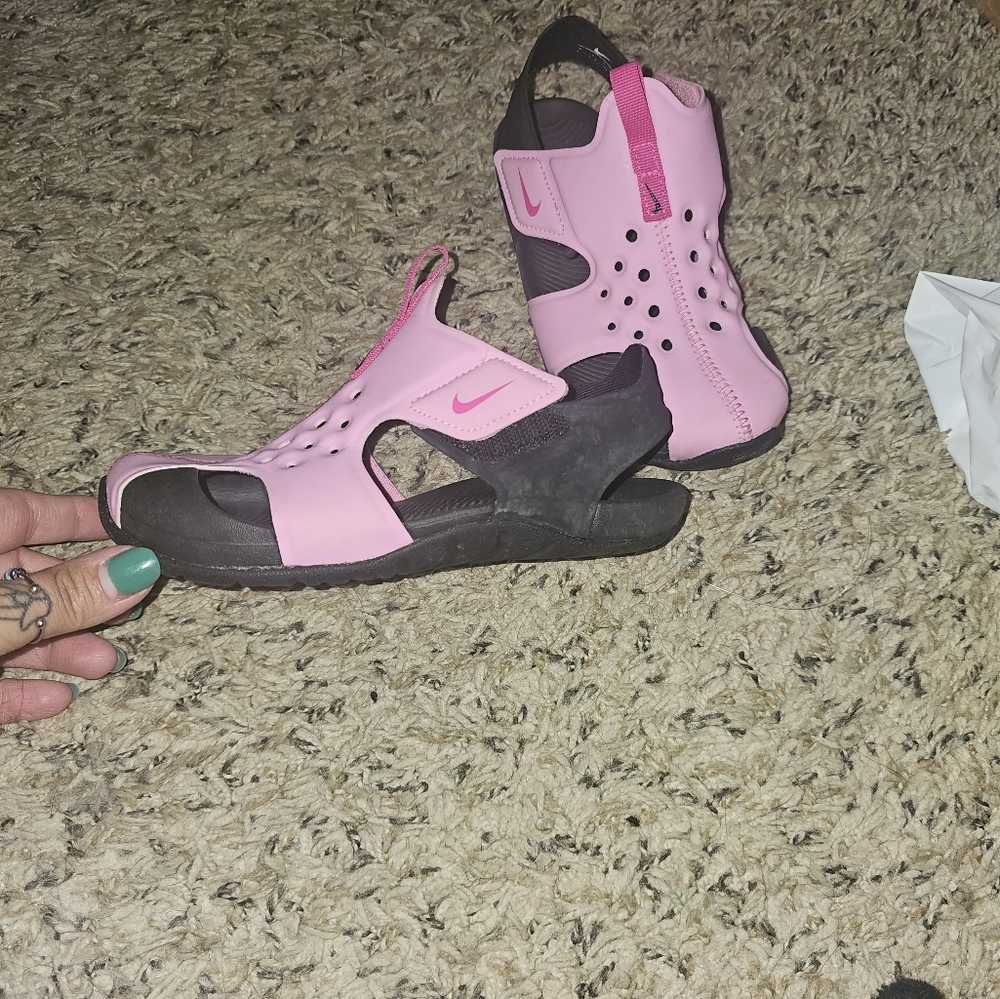 Nike girls Sandals